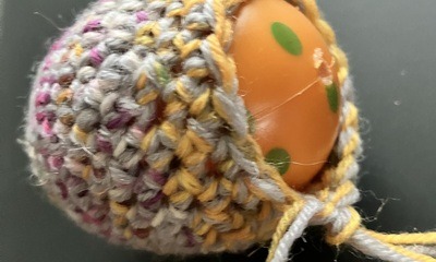 Ostern_25_03 umhäkelte Eier